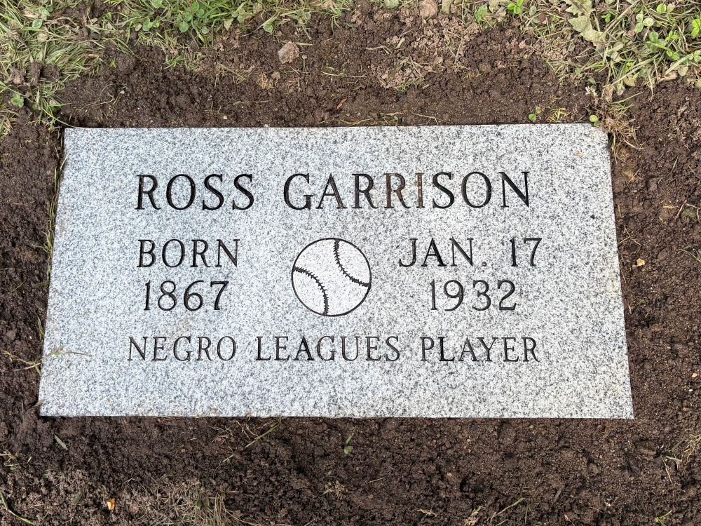 Photo of gravestone for Negro Leagues baseball player Ross Garrison