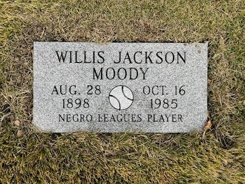 Photo of gravestone of Willis Jackson Moody